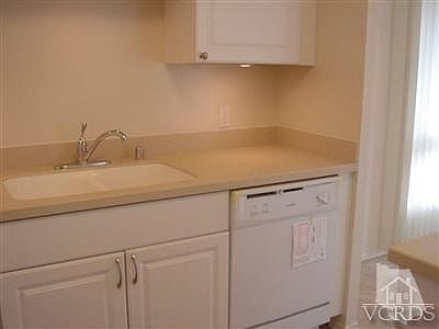 5th image of 327 Chestnut Hill Ct APT 15