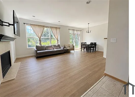 256 S Oak Creek Ln — Photo 4