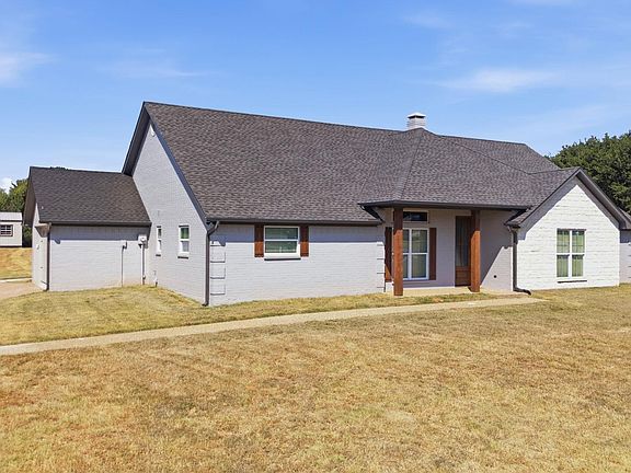 2nd image of 15099 Fargo Dr