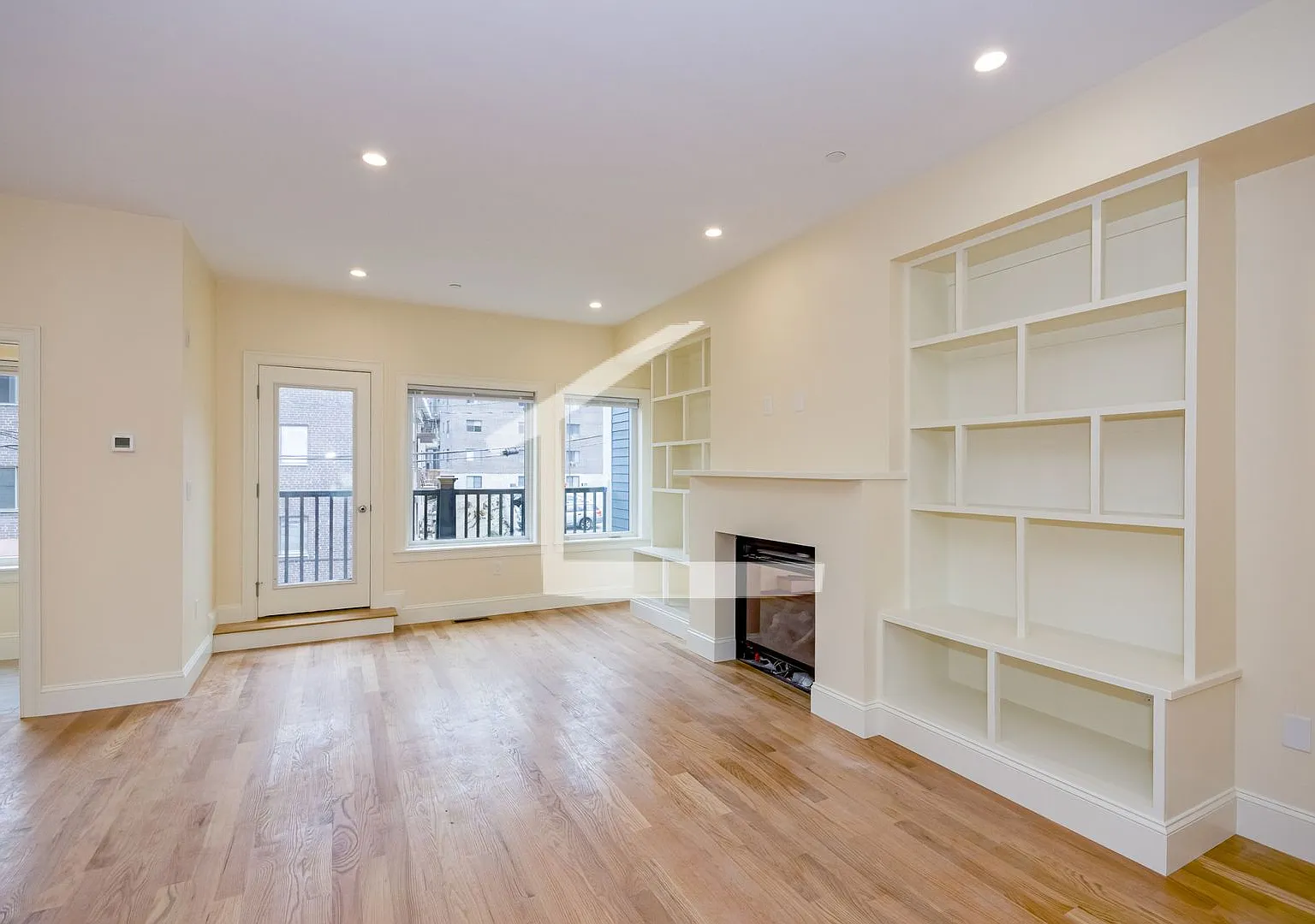 Fantastic Brighton townhouse avail for September 5th — Photo 2