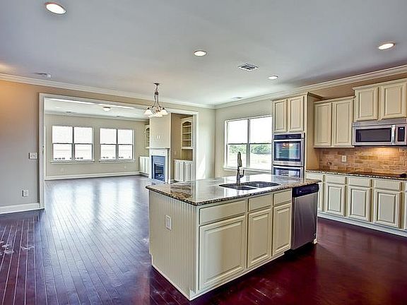 3rd image of 728 Ravensdown Dr Lot 88