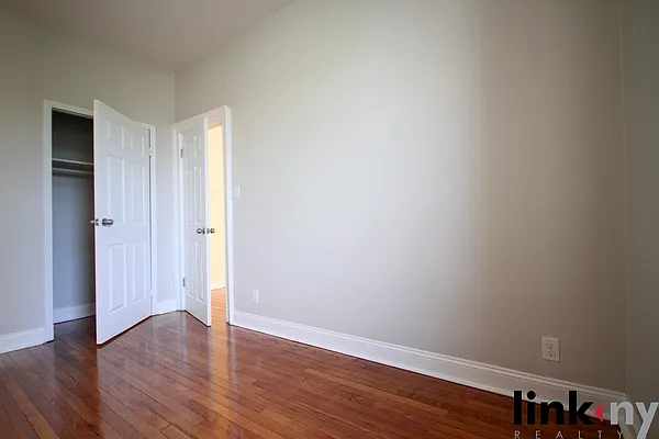 Rented by Link NY Realty | media 42