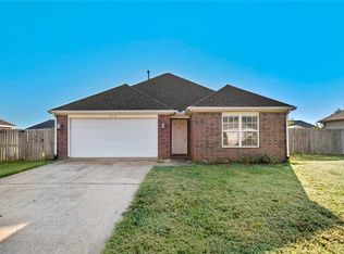 515 Crystal St, Lowell, AR 72745