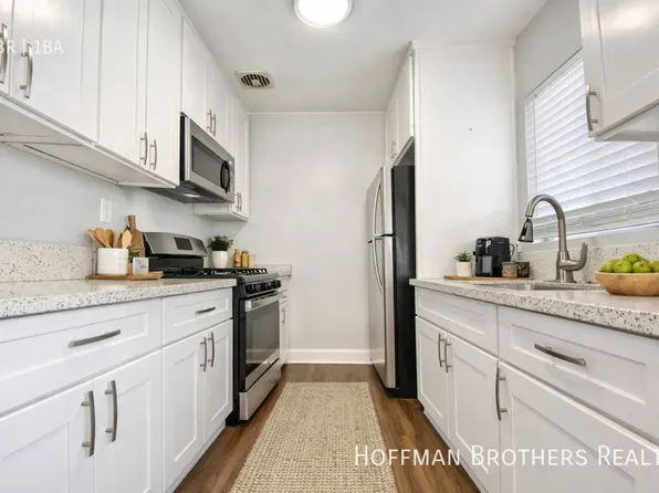 5716 La Mirada Ave APT 3, Los Angeles, CA 90038