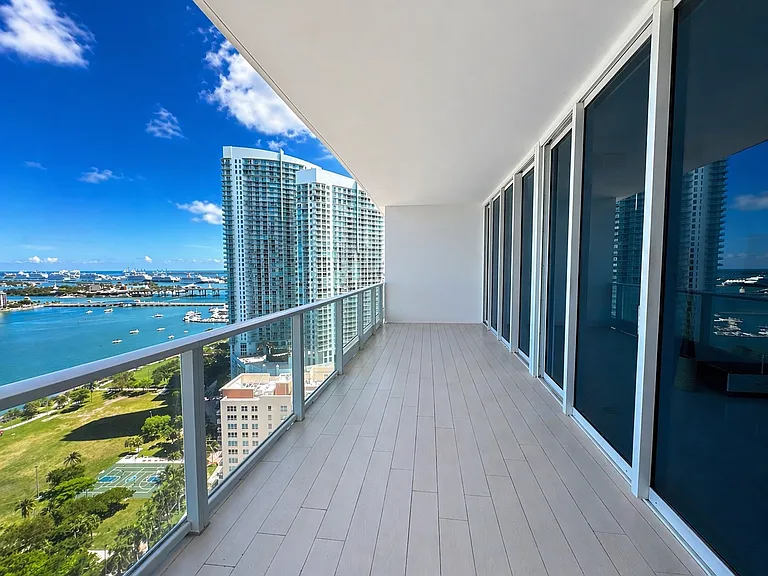 2020 N Bayshore Dr #2909 — Photo 14