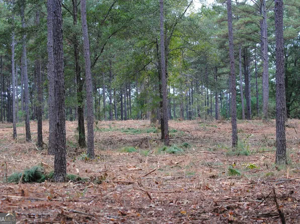 137 W Drummond Rd #6, West Point, GA 31833