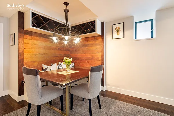 Sold by Sotheby's International Realty | media 3