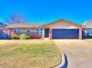 917 S Howard Ave, Moore, OK 73160