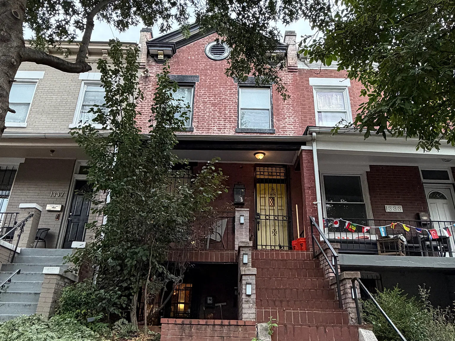 2 bed, 2.5 bath, 1200 sqft, $2,000 — Photo 1
