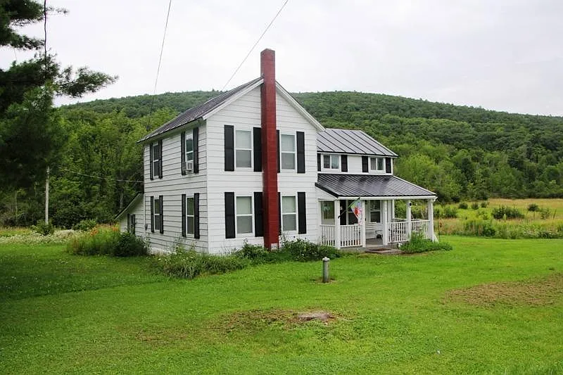 530 Ecker Hollow Rd photo 1