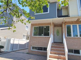 319 Merrymount St, Staten Island, NY 10314