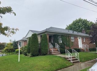 201-04 23rd Ave, Bayside, NY 11360
