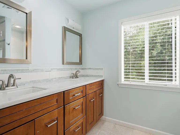 2063 Village Ln — Photo 12