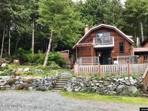 307 Charteris St, Sitka, AK 99835