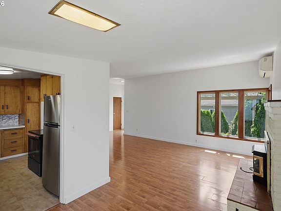 5th image of 1464 N 14th St
