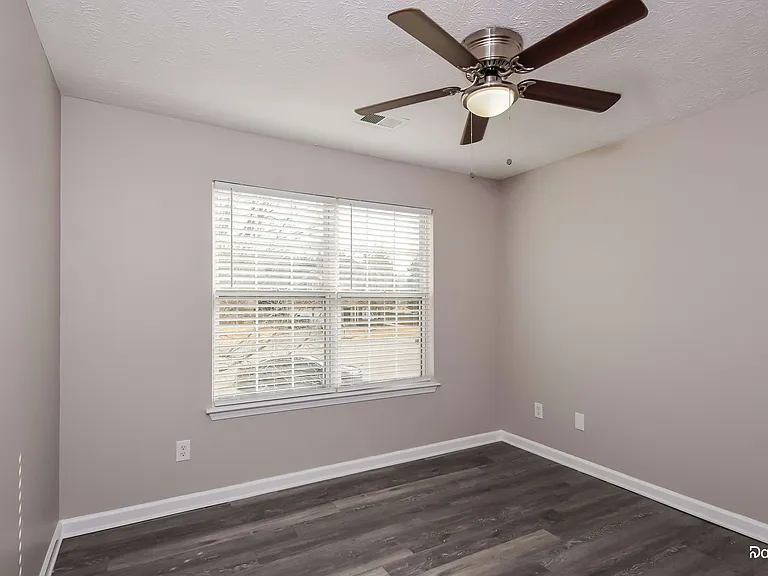 12 Hitchcock Sta — Photo 12