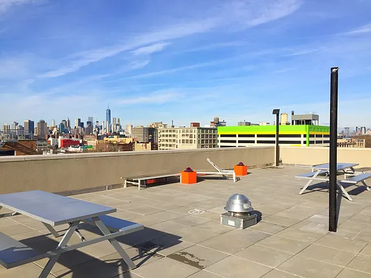 Rented by EXR | media 17