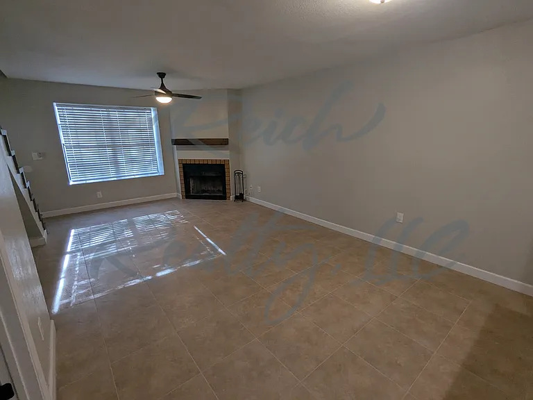 921 W University Dr #1107 — Photo 4