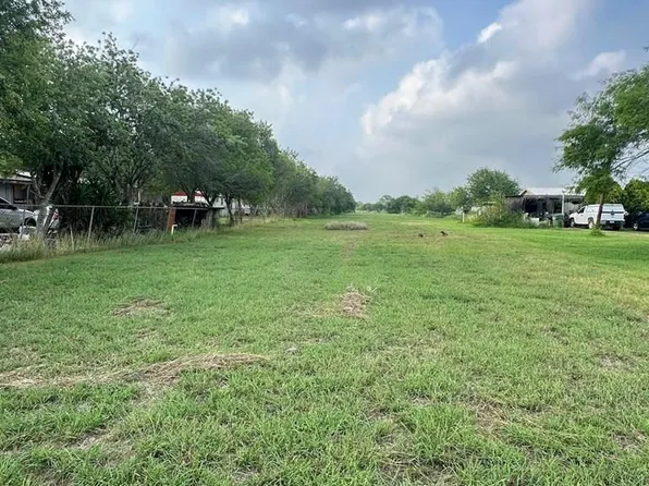 9735 Alaska Rd, Brownsville, TX 78521