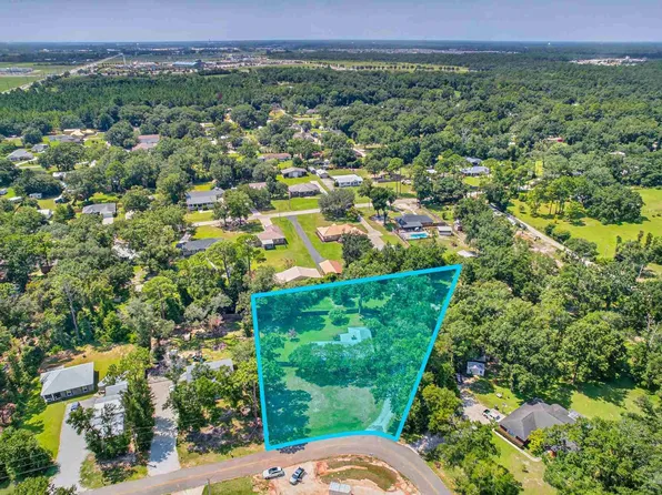 10195 Pineview Dr W, Foley, AL 36535