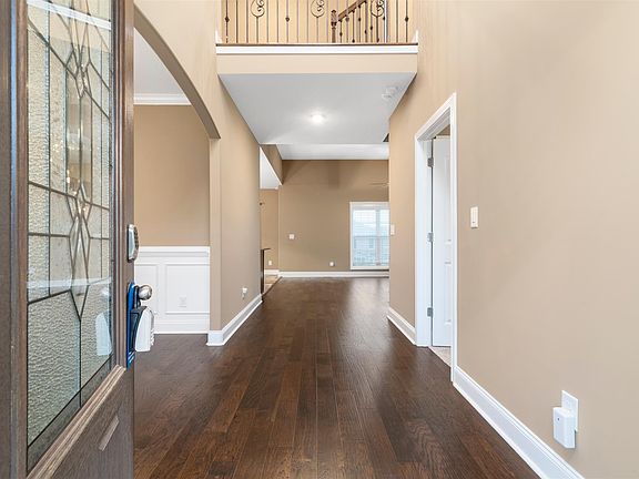 2nd image of 1131 Hilliard Ln