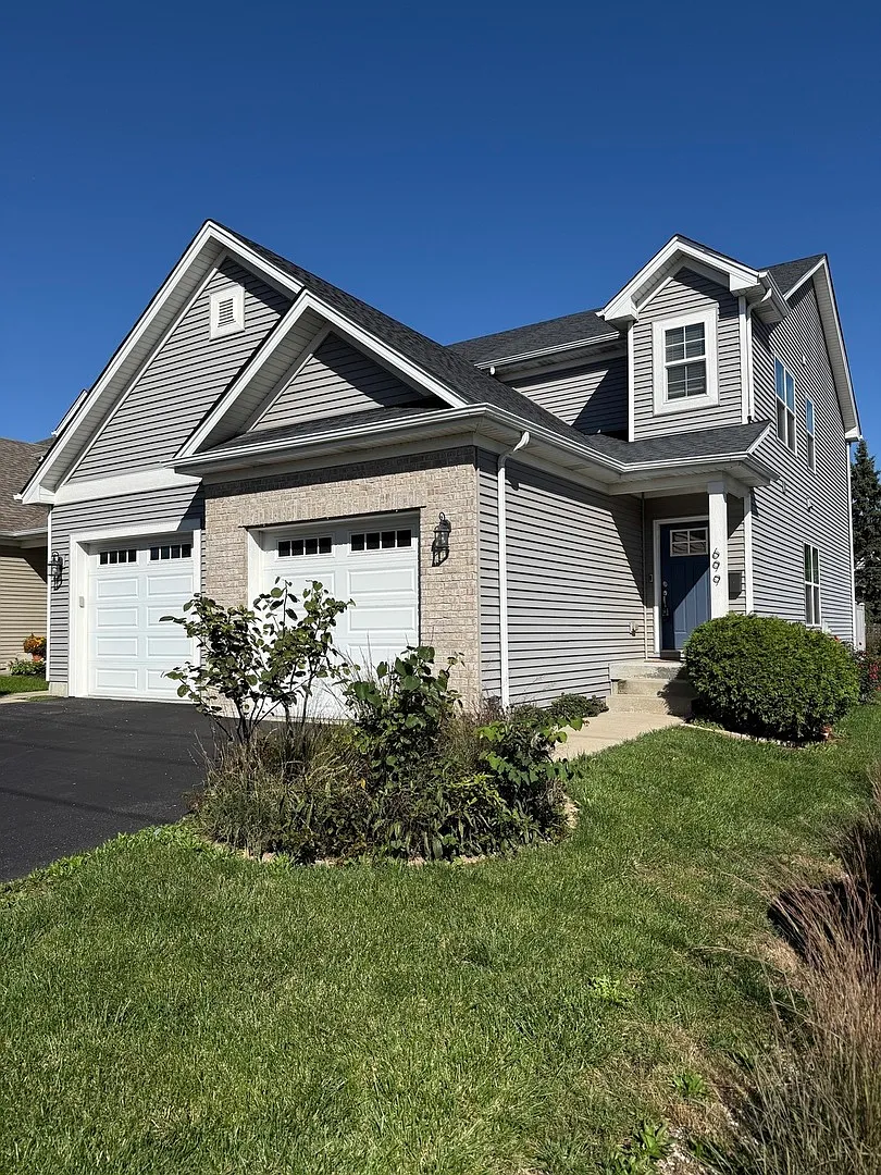 2 bed, 2.5 bath, 1325 sqft, $2,675 — Photo 1