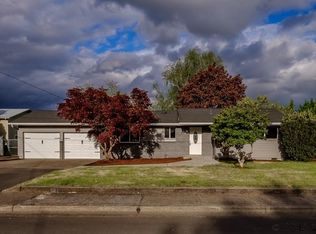 161 N 7th St, Jefferson, OR 97352
