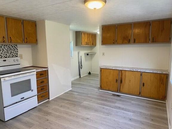 4th image of 208 Belgrade Road