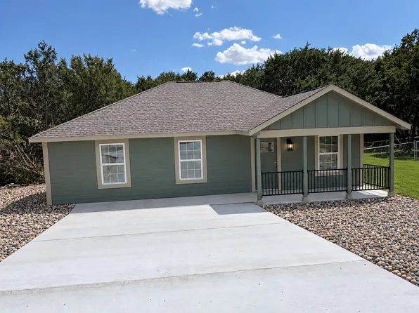 1021 Comanche Cove Dr, Granbury, TX 76048