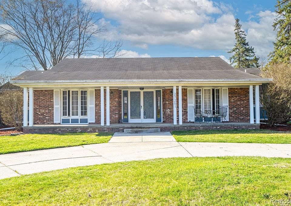 27251 Lyndon, Redford, MI 48239 Zillow