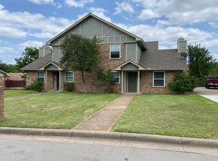 1925 Crooked Ln, Fort Worth, TX 76112