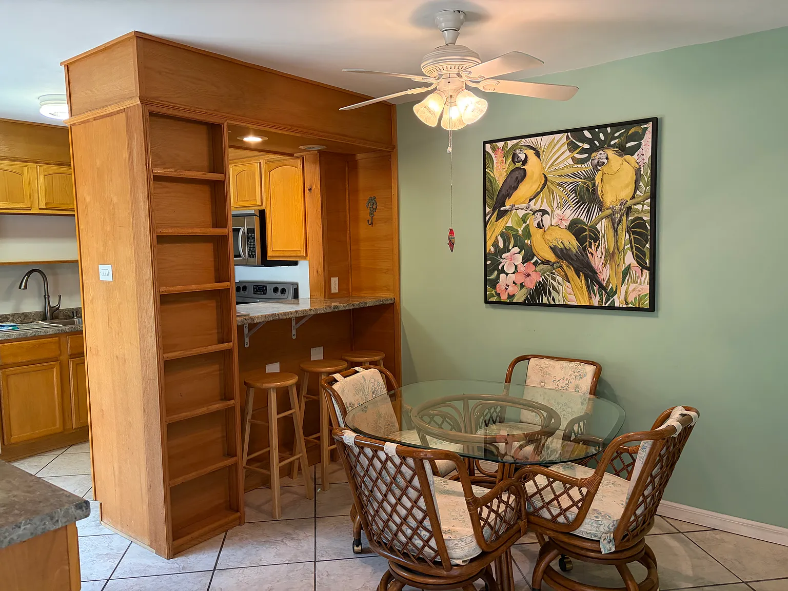 2 bed, 1.5 bath, 1236 sqft, $1,650 — Photo 3