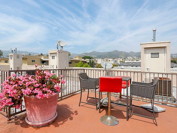 5th image of 1325 N Poinsettia Pl APT 8