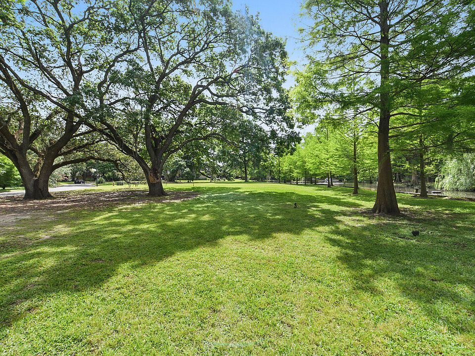 1st image of 5 Grand View Dr