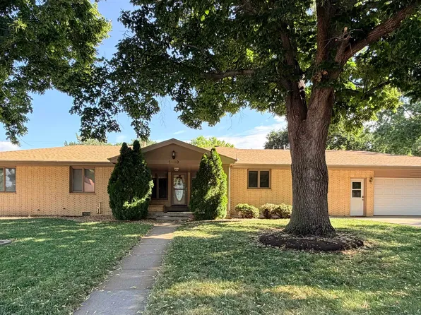 1830 W 11th St, Hastings, NE 68901