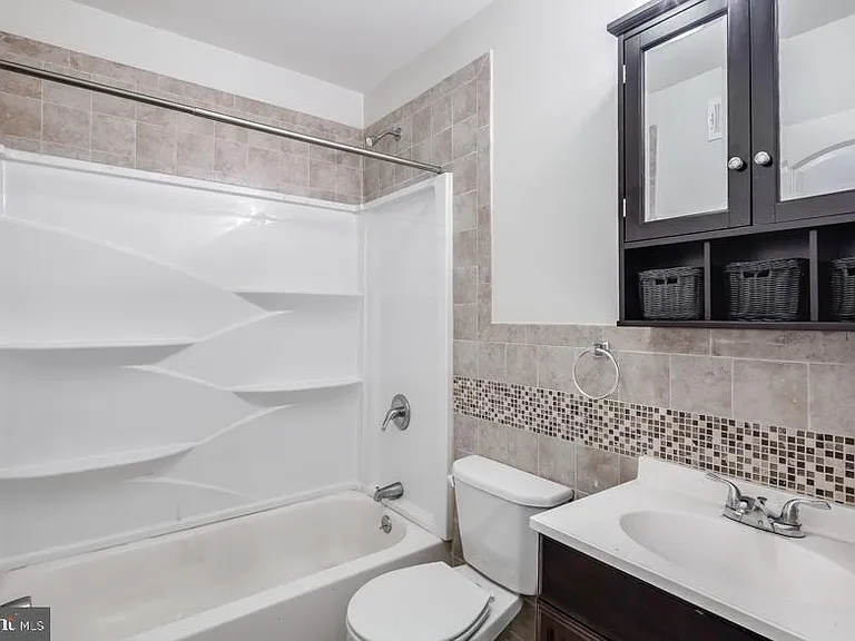 321 N Preston St #3 — Photo 9