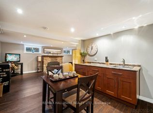 4 Four Oaks Gate #3, Toronto, ON M4J 2X2
