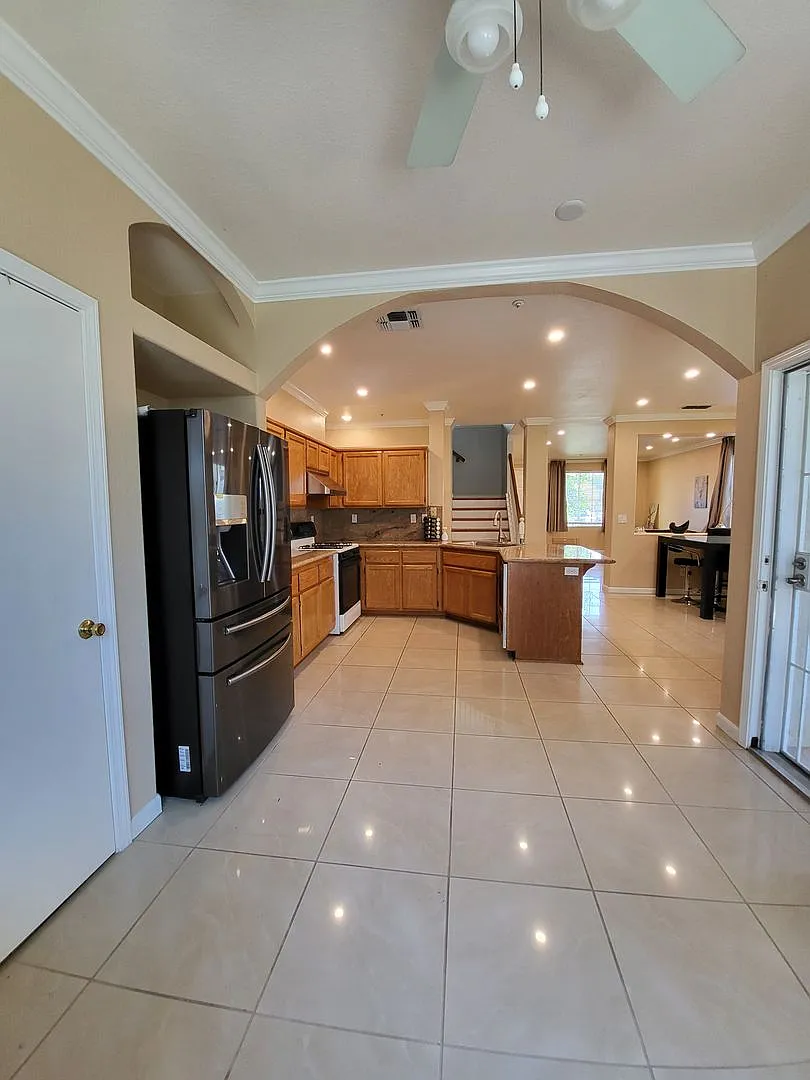 920 Garcia Dr Woodland CA 95776 — Photo 2
