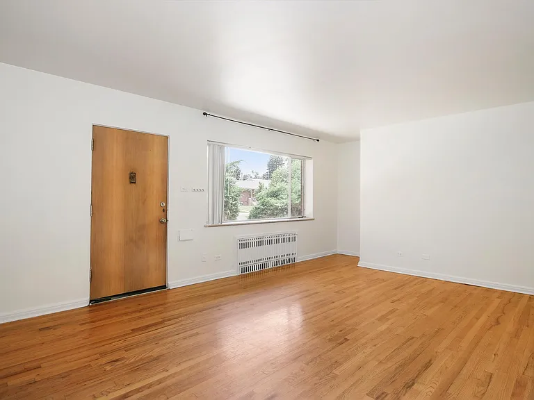 831 N Glencoe St — Photo 9