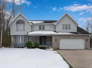 161 Schlemmer Rd, Lancaster, NY 14086