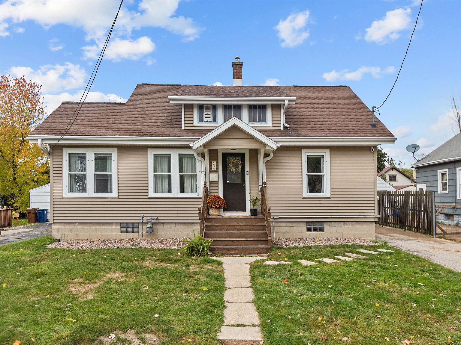 204 4th St, Menasha, WI 54952 Zillow
