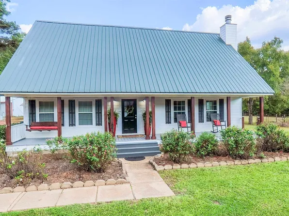 3500 S State Line Rd, Waskom, TX 75692