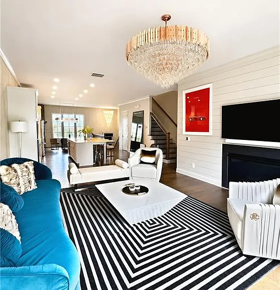 1915 Skyfall Cir NE — Photo 1
