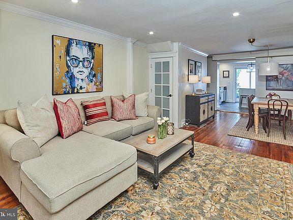 2nd image of 615 Annin St