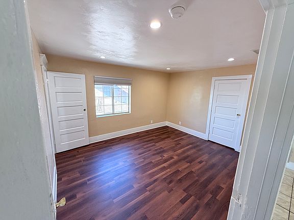 4th image of 1357 W 42nd St