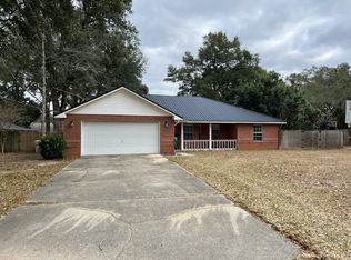 5411 Hollow Oak Ln, Pace, FL 32571