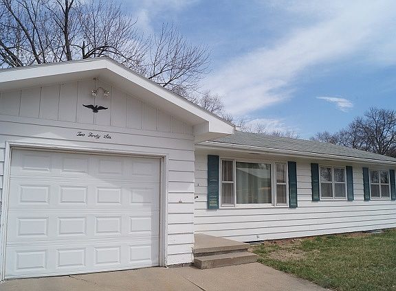 3rd image of 246 N 1st St