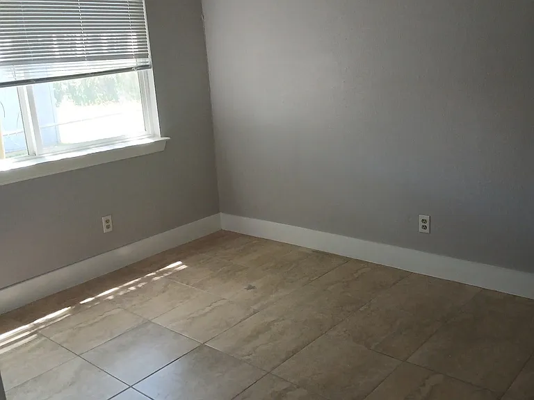5314 Ponciana Dr #1 — Photo 8