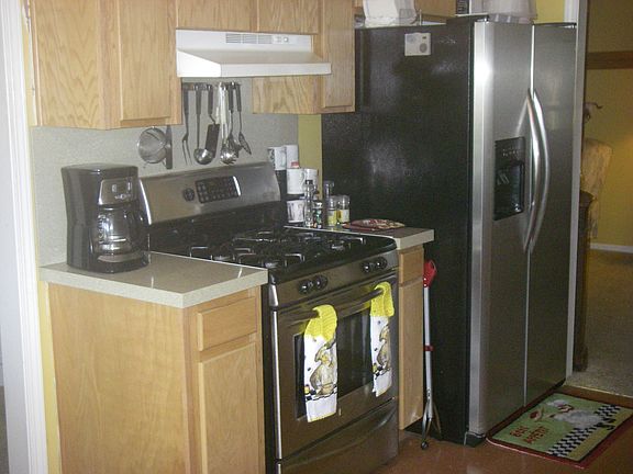 stove and refrigerator