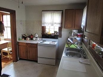 4th image of 255 Market St